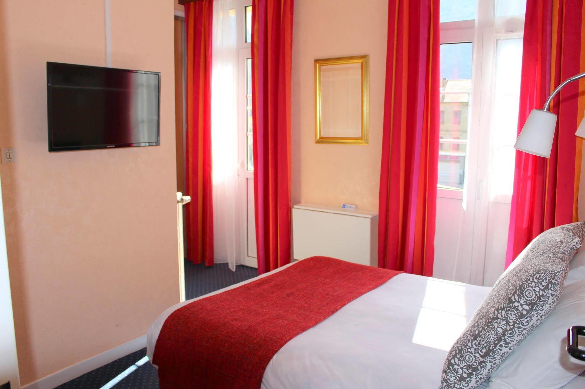 Hotel Confort 09 Ou Hc-09 Tarascon-sur-Ariège Exterior foto